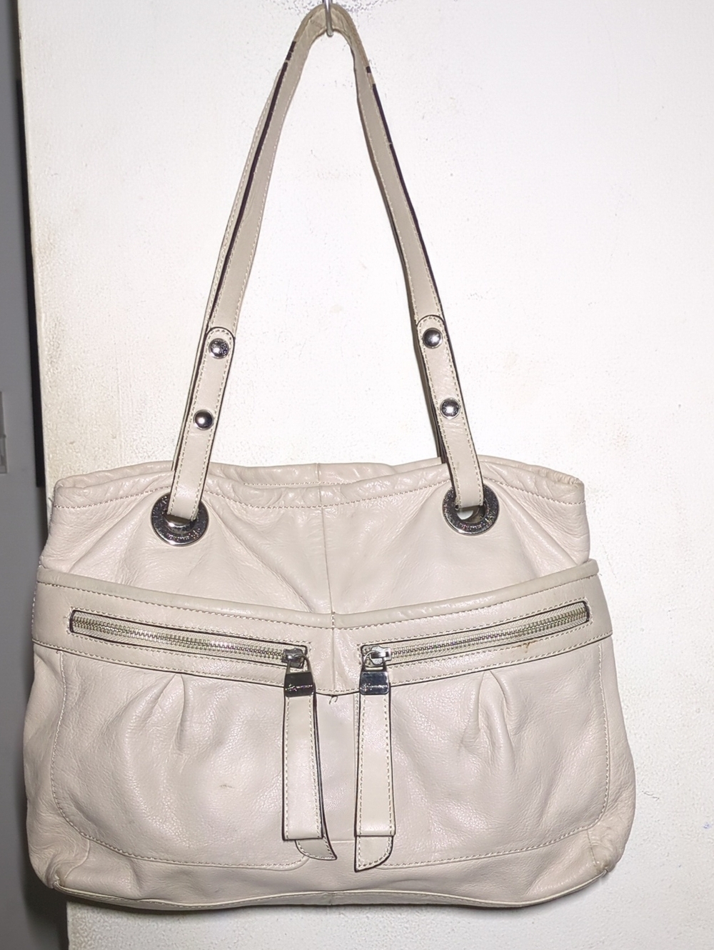 b. makowsky Cream Leather Shoulder Bag with Front Zips $25